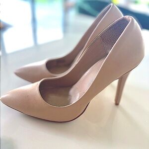 Charles Davis court heels